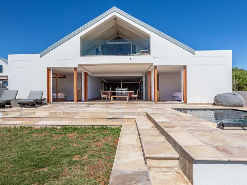 Secure and Luxurious Coastal Living - Photo 2