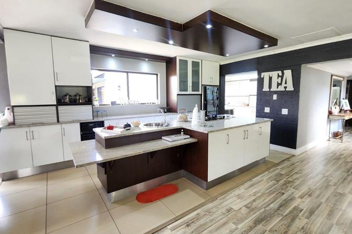 6 Bedroom Vacant Land / Plot For Sale in Blue Saddle Ranches, Midvaal - Photo 2