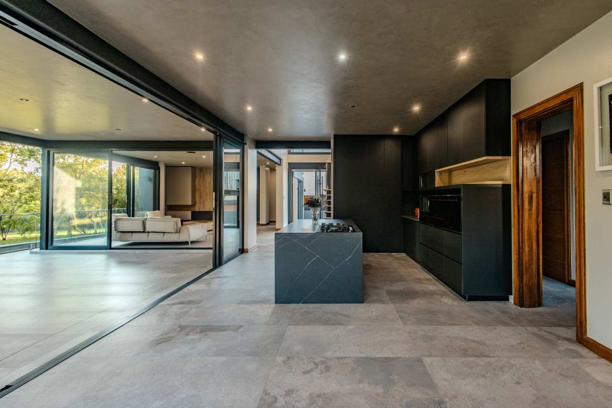 Riviera Haven: A Modern Marvel in Steyn City - Photo 5