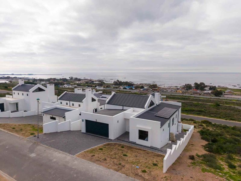 Modern Coastal Living in St Helena Bay, Steenberg Cove - Photo 2