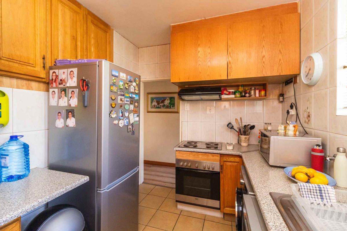 3 BEDROOM GROUND FLOOR FLAT - Photo 5