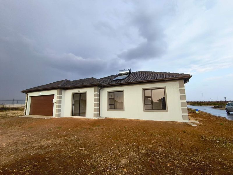 Spacious 3 Bedroom Home for Sale in Windmill Park Ext 32 - Photo 5