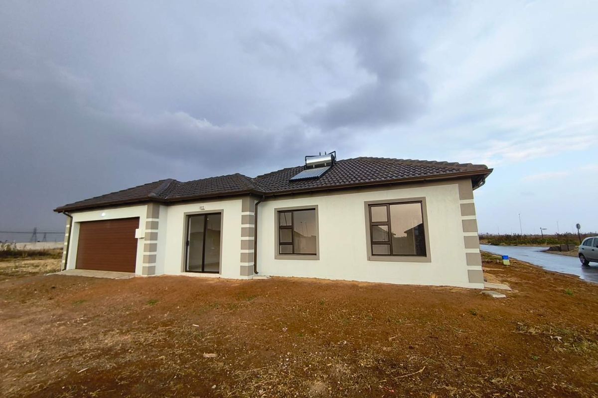 Spacious 3 Bedroom Home for Sale in Windmill Park Ext 32 - Photo 5