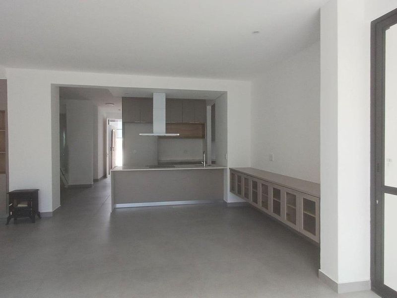 Ultra modern townhouse for rent in Auasblick - Photo 9