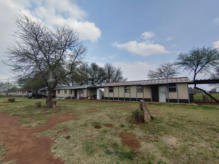 Property #2558666, Small Holding For Sale in Mooilande AH