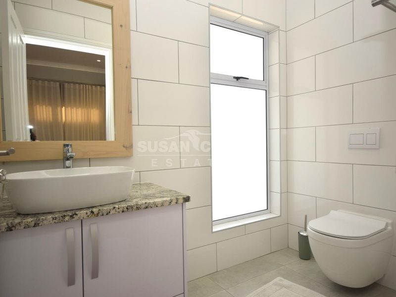 One bedroom flat very neat - Photo 10