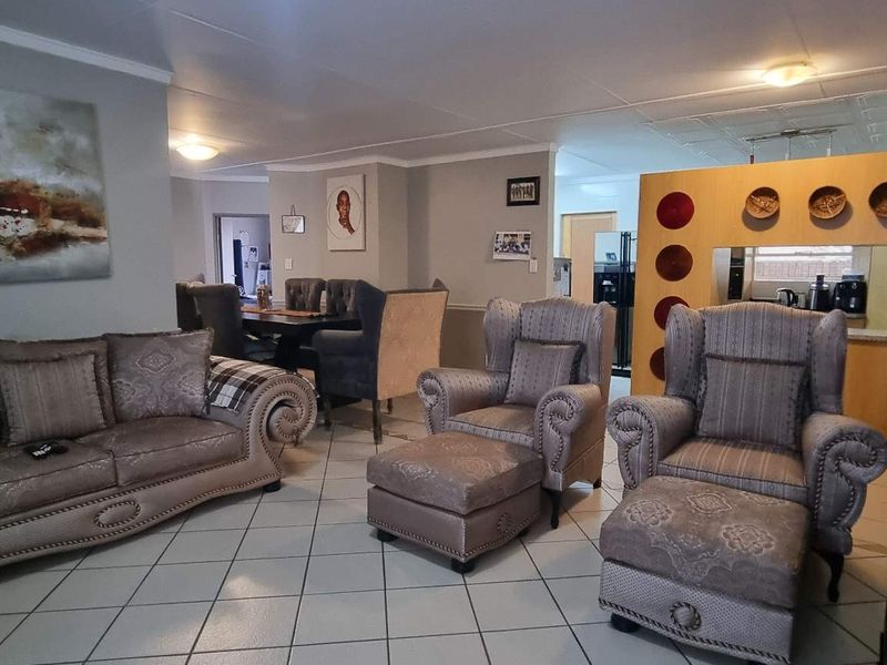 SPACE, COMFORT AND NEW BEGINNINGS - Photo 4