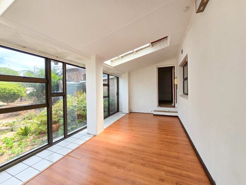 Two bedroom home with great potential for sale in Stilbaai-Wes. - Photo 4