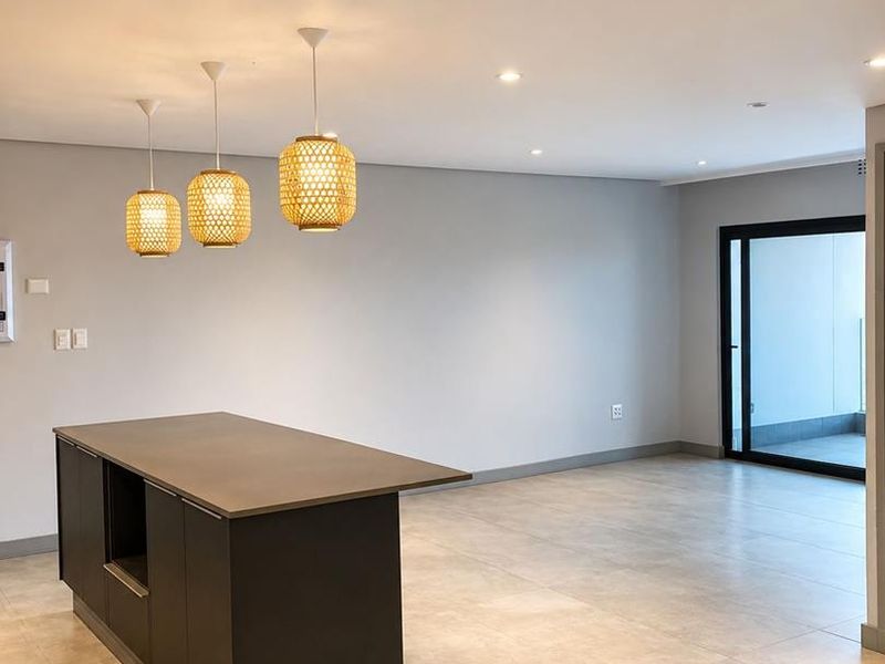 Modern 3 Bedroom/2 Bathroom to Let - Photo 9