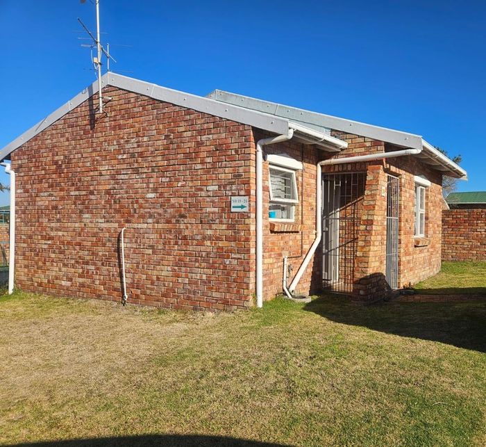 Property #2463157, Townhouse Sold in Lorraine