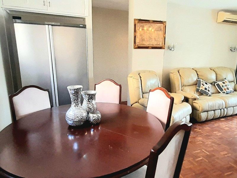 1.5 bedroom in North Beach - Photo 3