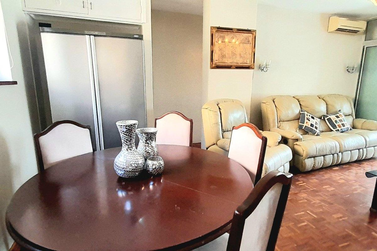 1.5 bedroom in North Beach - Photo 3