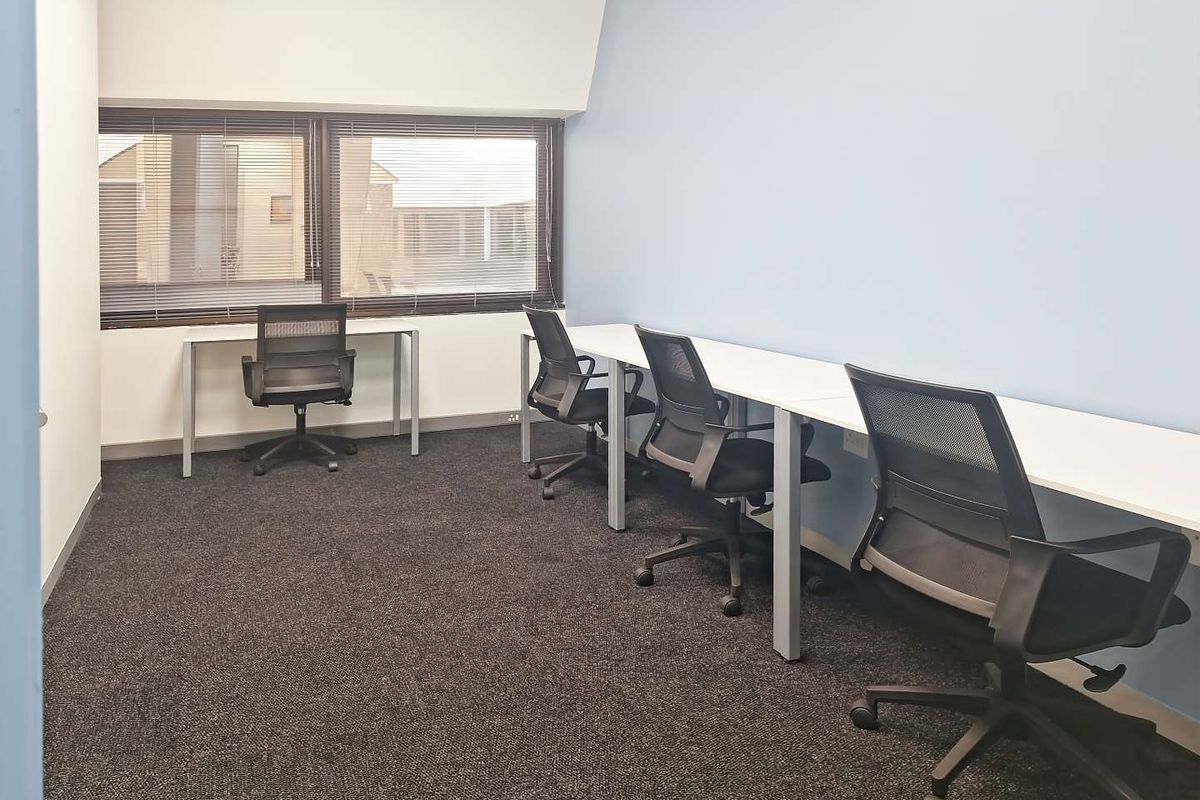 Book open plan office space for businesses of all sizes in HQ Killarney Mall - Photo 2