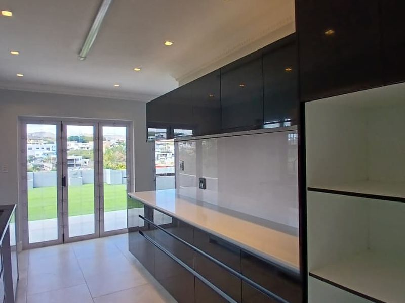 Two Homes, One Exceptional Property in Auasblick - Photo 9