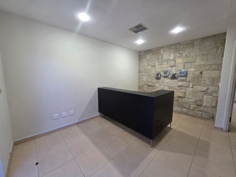 Centrally Located Offices TO LET - Photo 3