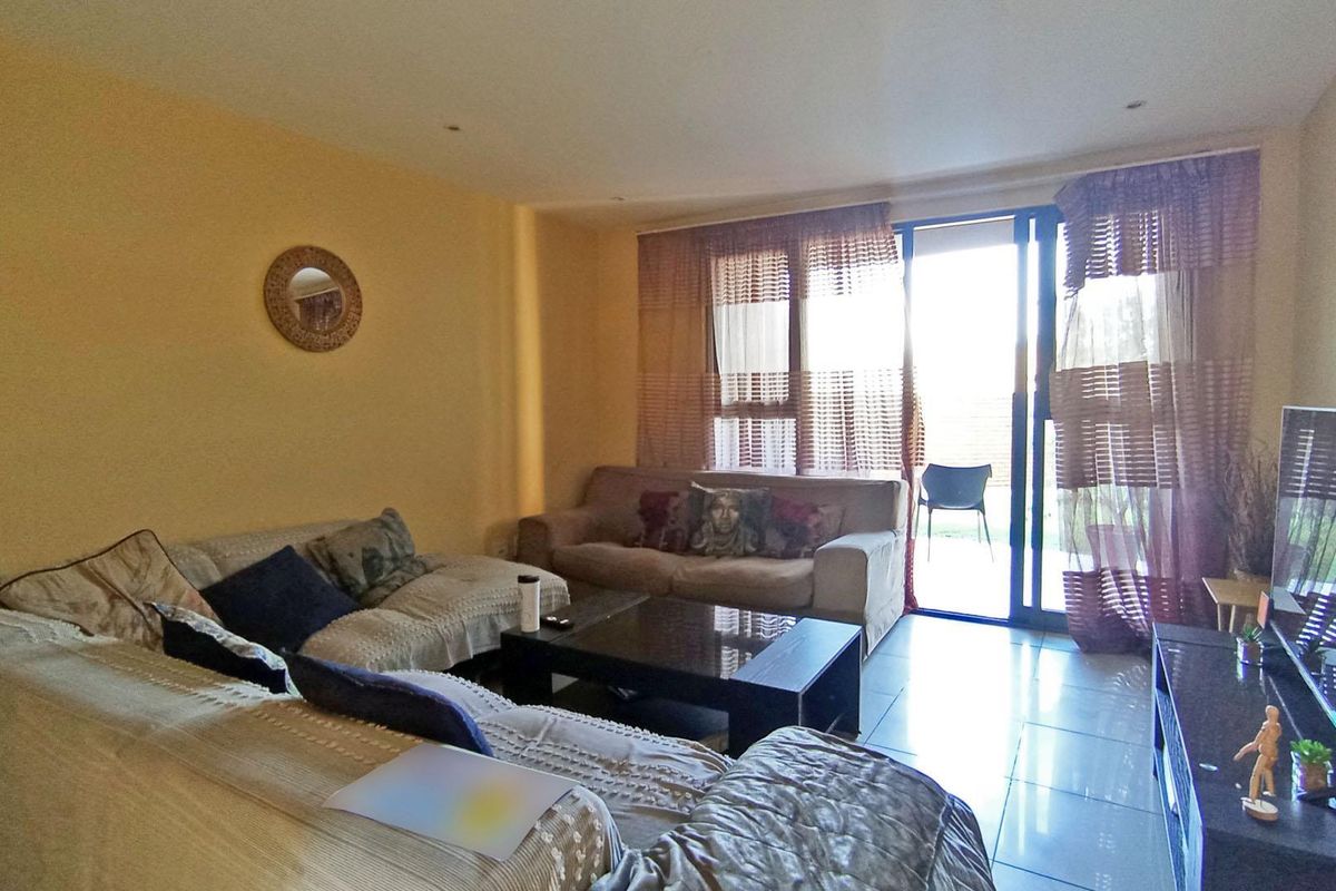 ROOIHUISKRAAL NORTH - 2 BED - 2 BATH - Photo 3