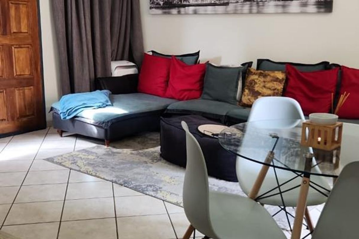 3 Bedroom Townhouse To Rent in Chantelle - Photo 2