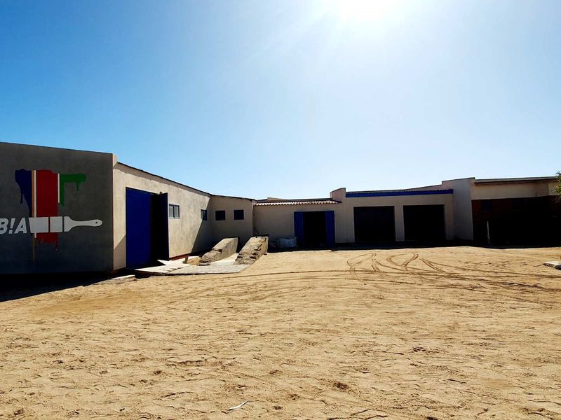 Ideal building to run your own business from! - Photo 3