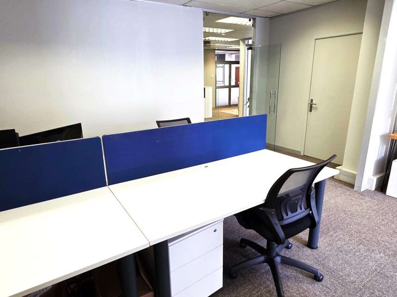 First Floor Office in Secure Complex - Photo 7