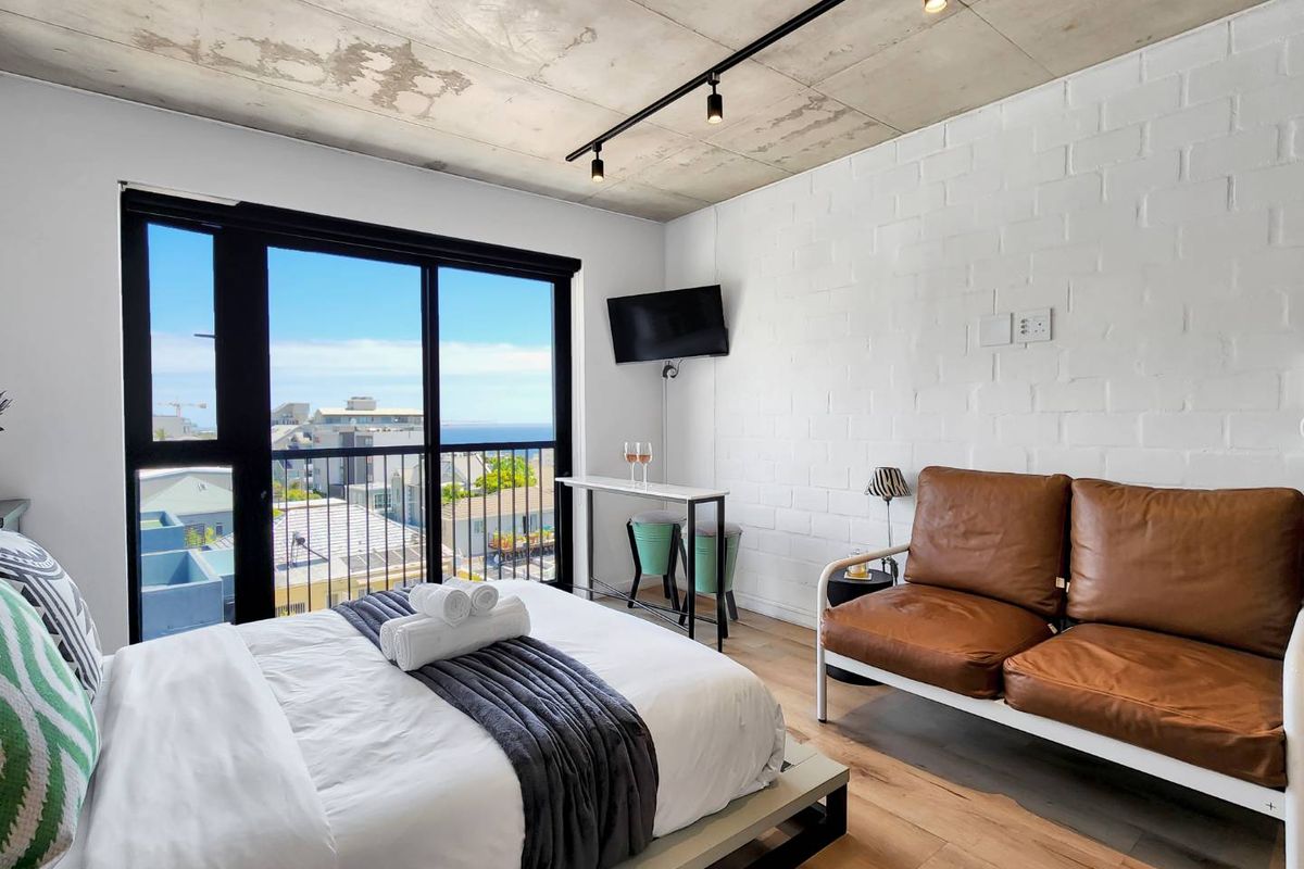 Sea Point Airbnb Spinner! - Photo 2