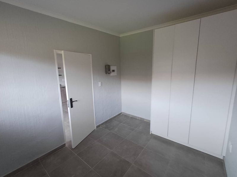 Newly Renovated 2-Bedroom, 1-Bathroom Unit - Photo 9