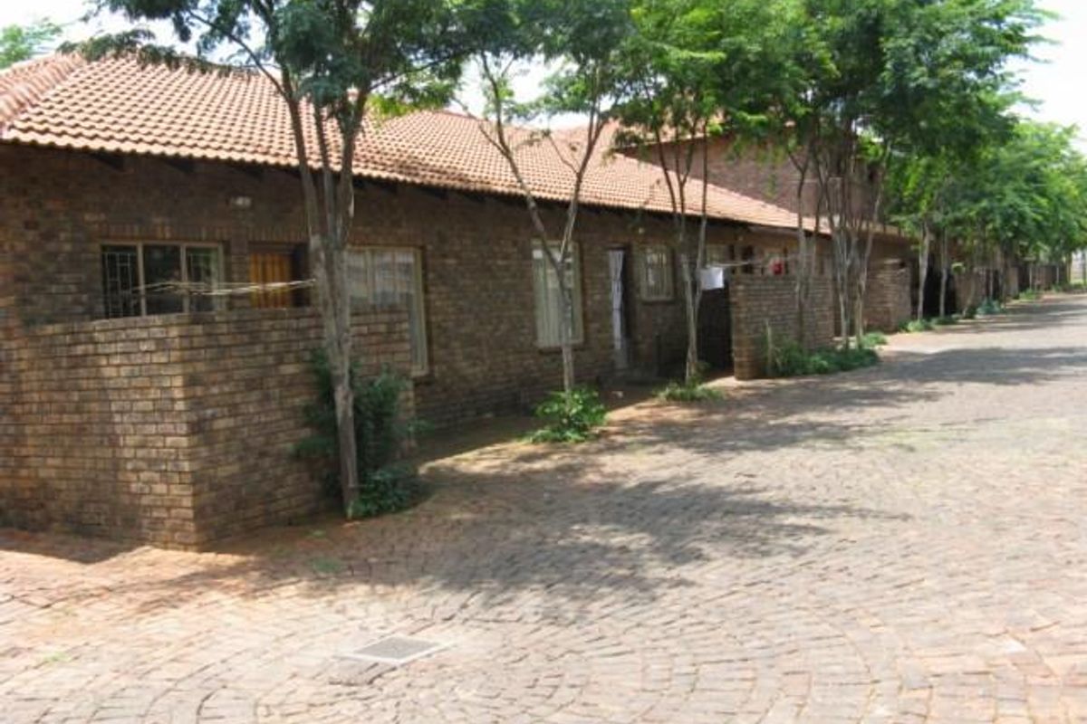 2 BEDROOM UNIT TO RENT IN DOORNPOORT - Photo 3