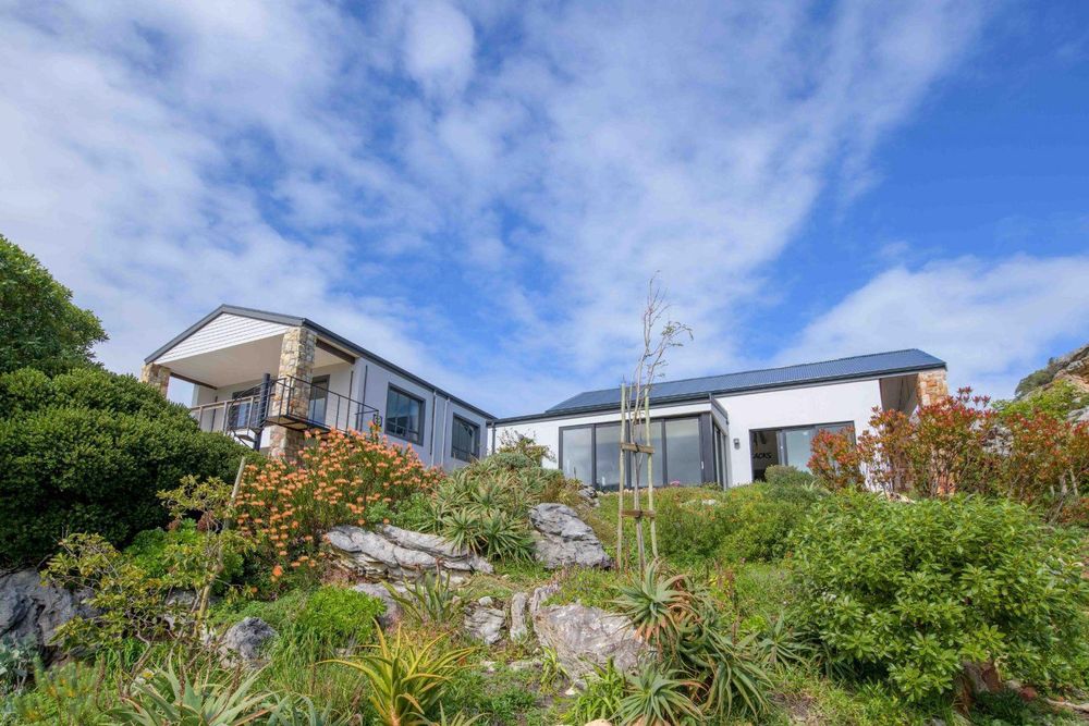 Penthouse Guesthouse and Gym 