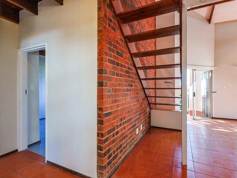 Exceptional Space, Prime Position, Outstanding Value. - Photo 10