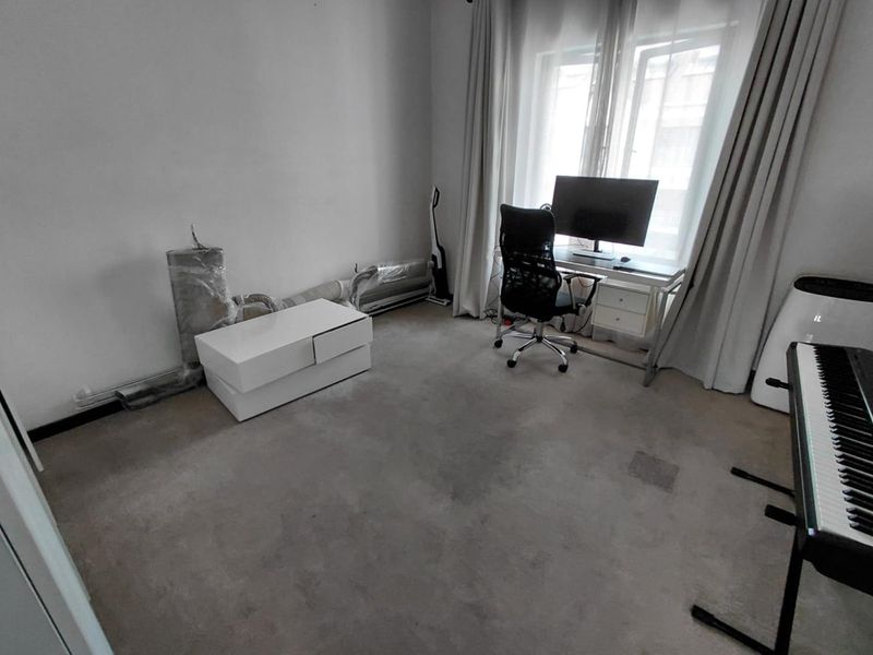 Modern 2-bedroom, 1 bathroom Apartment at Kengies Square - Photo 7