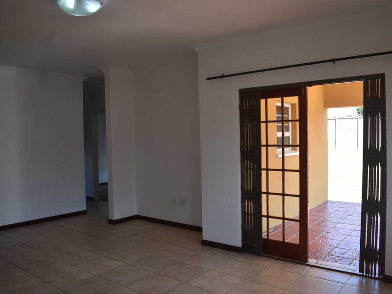 Priced to sell  fast! - Photo 5