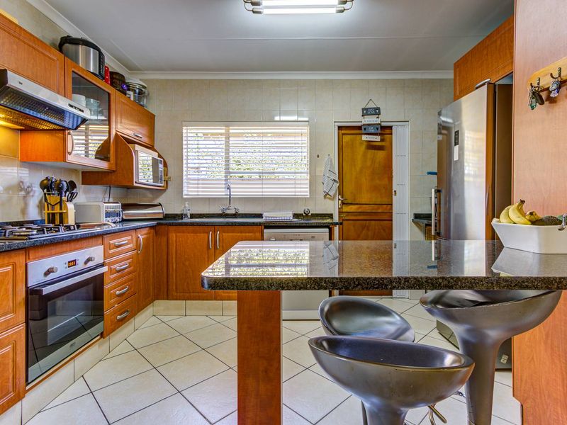 SAFE AND SECURE - Photo 8