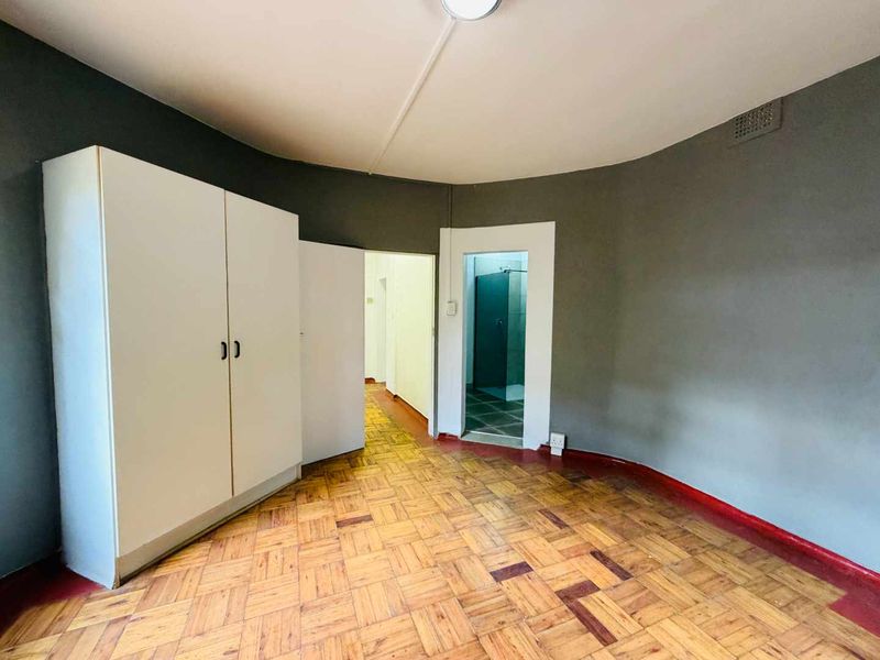 Hendra - Cozy 2 Bedroom Home  , newly renovated bathroom and Pet Friendly - Photo 6