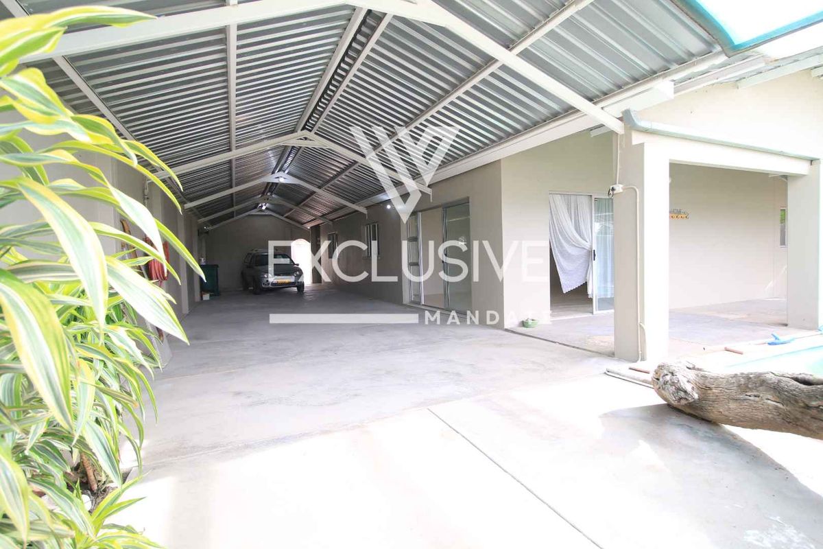 Your Private Oasis in Ondangwa – Pool, Privacy, and Prime Location! - Photo 3