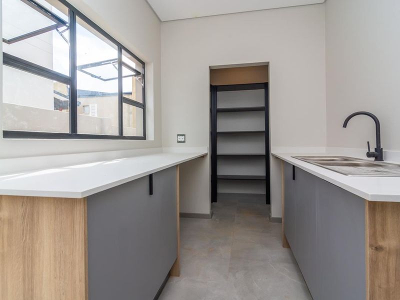 Modern Home in the heart of HomesHaven - Photo 9