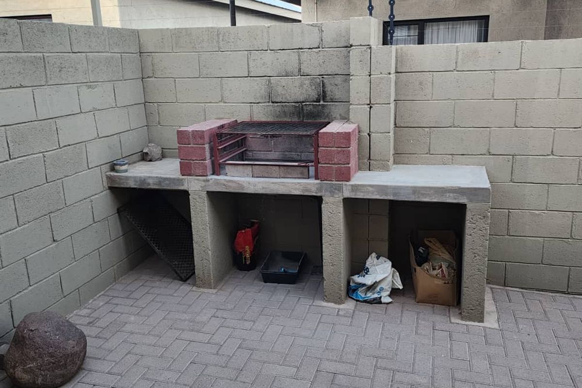 WESTDENE GARDENS COMPLEX UNIT FOR SALE IN KEETMANSHOOP - Photo 4