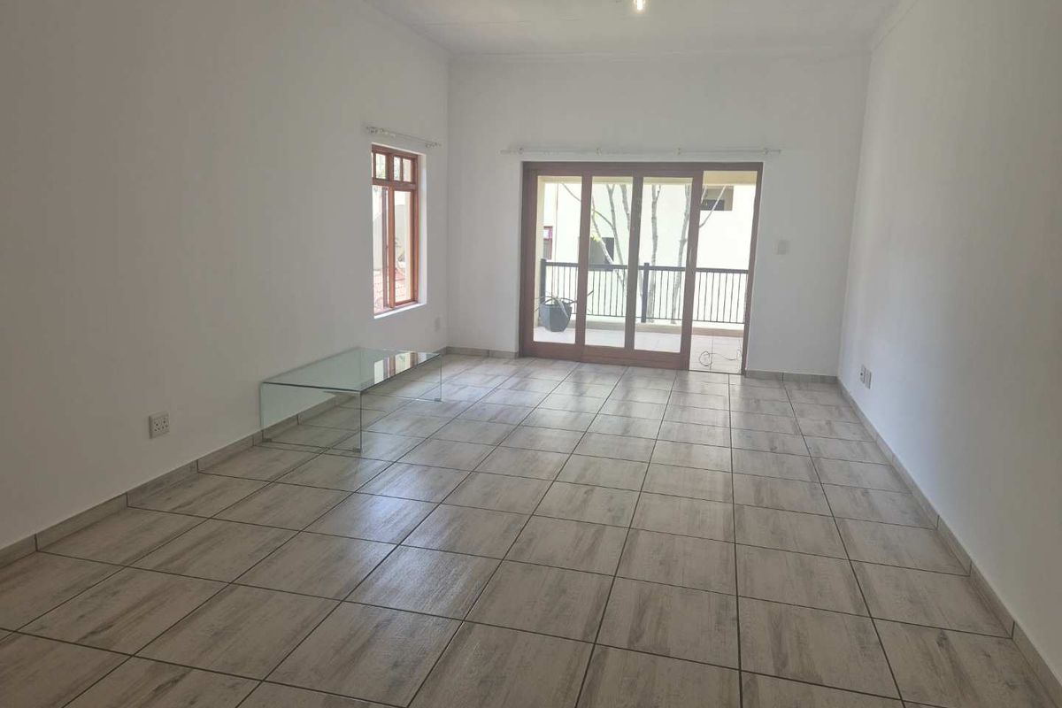 Charming Two Bedroom Apartment in Secure Estate - Photo 3