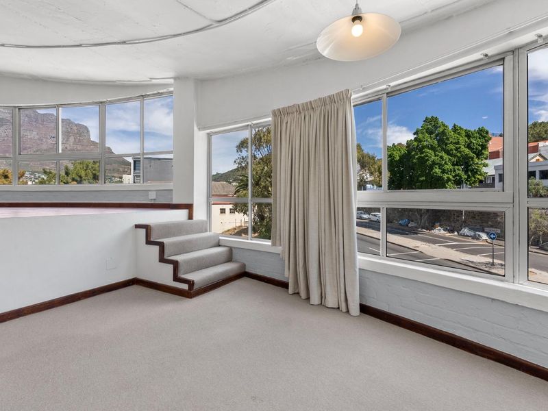 Work, play, live.  On the edge of the City - Photo 10