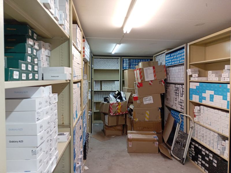 2 Commercial Stores to be used as storage or retail wharehouse space - Photo 7