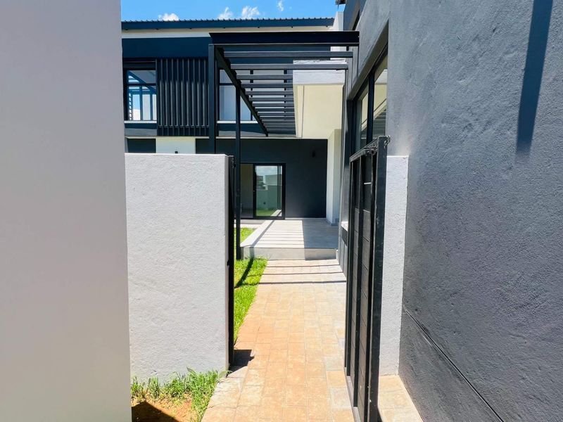 Newly Built- Ready to Move in - Family 3 bedroom home - Photo 7