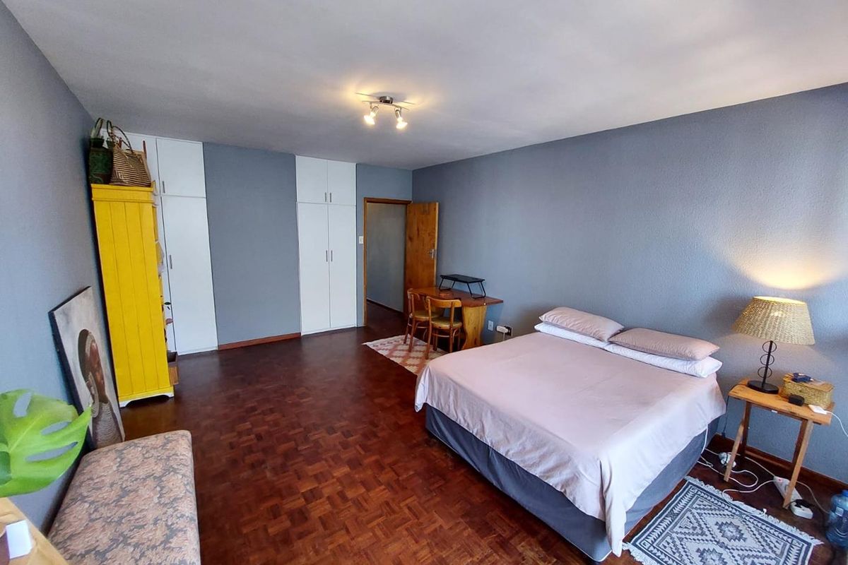 Bachelor apartment to let in Mouille Point - Photo 5