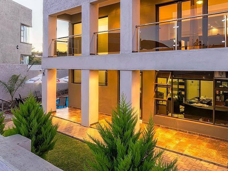 For Sale  Hochlandpark - Neat Guesthouse - Photo 3