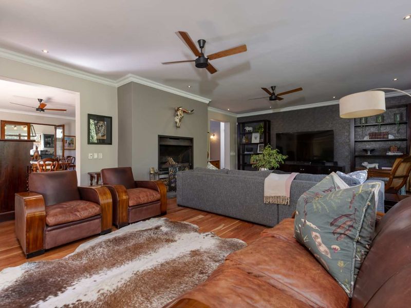 PRESTIGIOUS, HIGH-END TROPHY RESIDENCE IN A SERENE AND PEACEFUL LOCATION - Photo 5