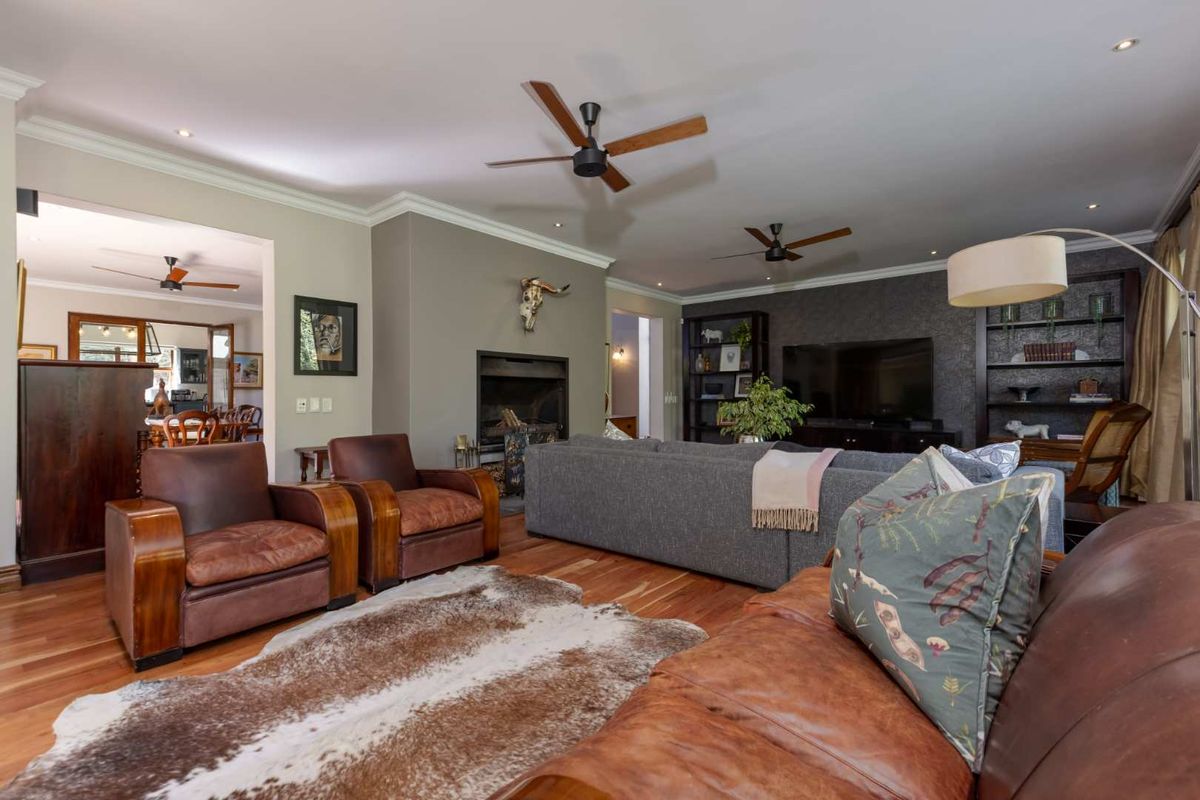PRESTIGIOUS, HIGH-END TROPHY RESIDENCE IN A SERENE AND PEACEFUL LOCATION - Photo 5