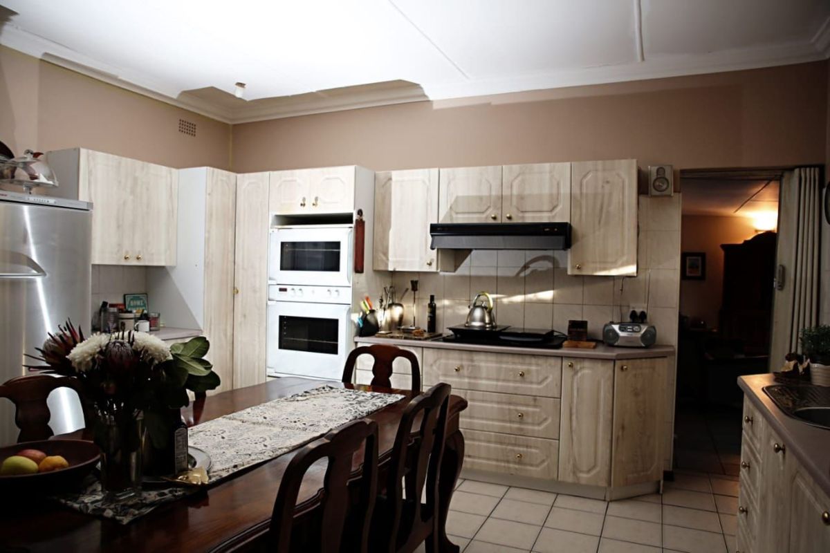 Excellent location -  A HOME for your family - Photo 2