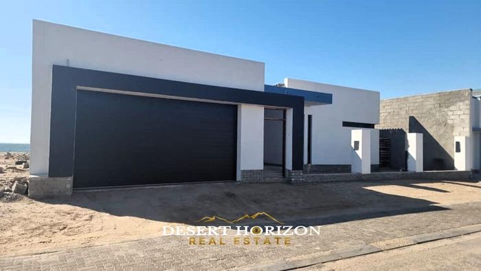 Property #2504402, House For Sale in Kuisebmond
