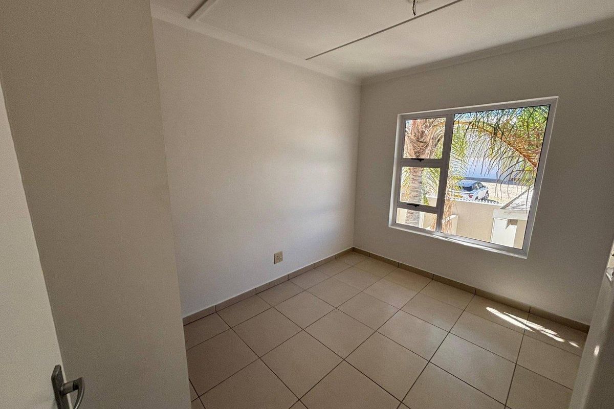 3 Bedroom Townhouse TO LET in Ludwigsdorf - Photo 5