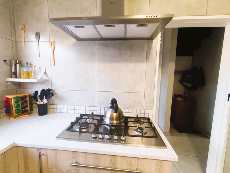 3 Bedroom Townhouse for Sale in Brackenhurst - Photo 7