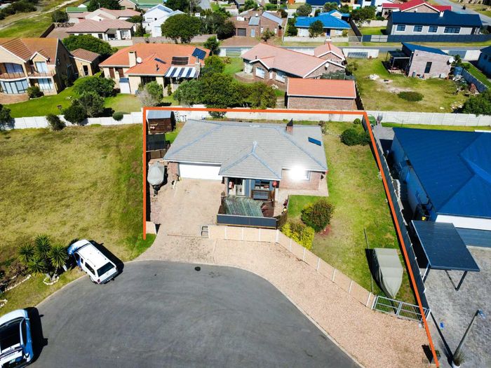 Property #2434153, House For Sale in Still Bay West