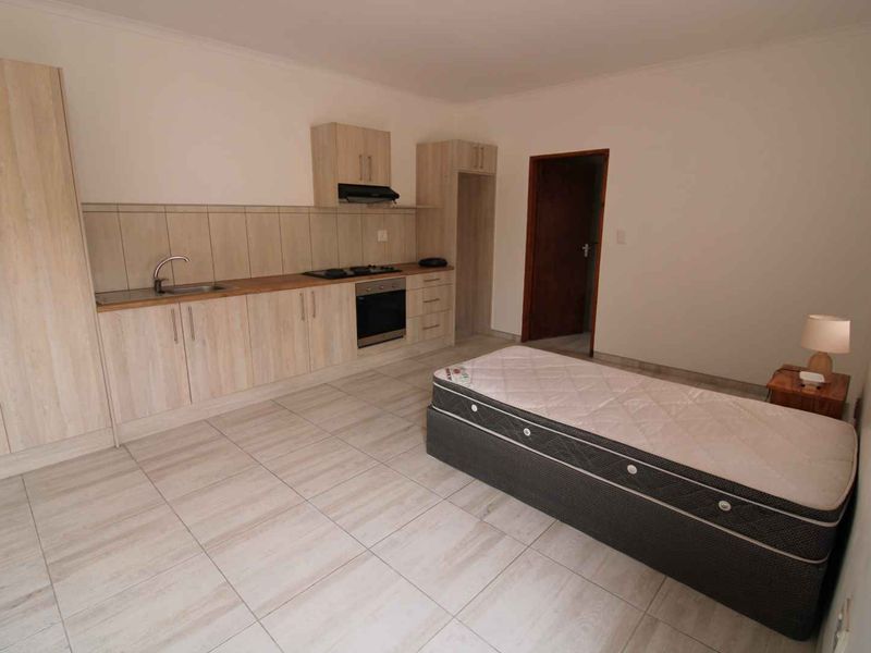 Well located on busy street close to schools. Perfect to Trade and stay. - Photo 9