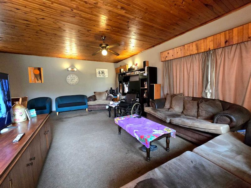 Neat Family Home for Sale - Photo 3